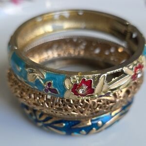 Vintage Bangle Set Total 3